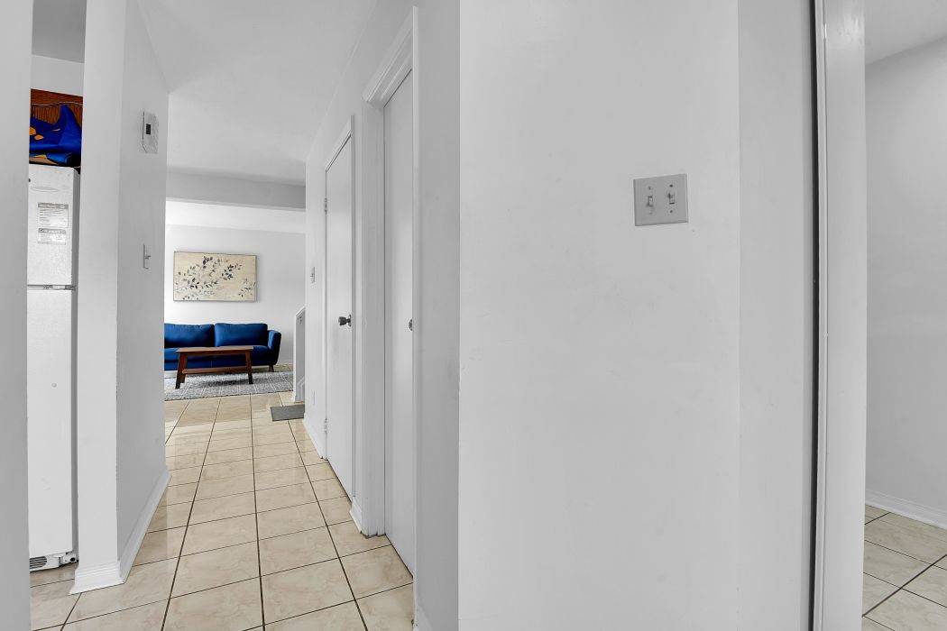 Blossom Park - Airport And Area, ON K1T 2A8,2772 Pimlico CRES #81