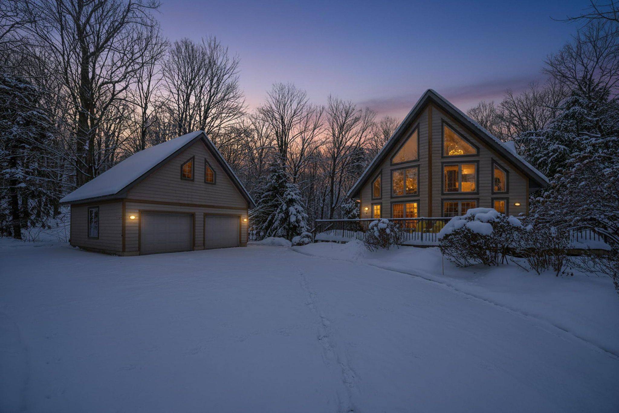 Mulmur, ON L9V 3M3,28 Big Tree CIR