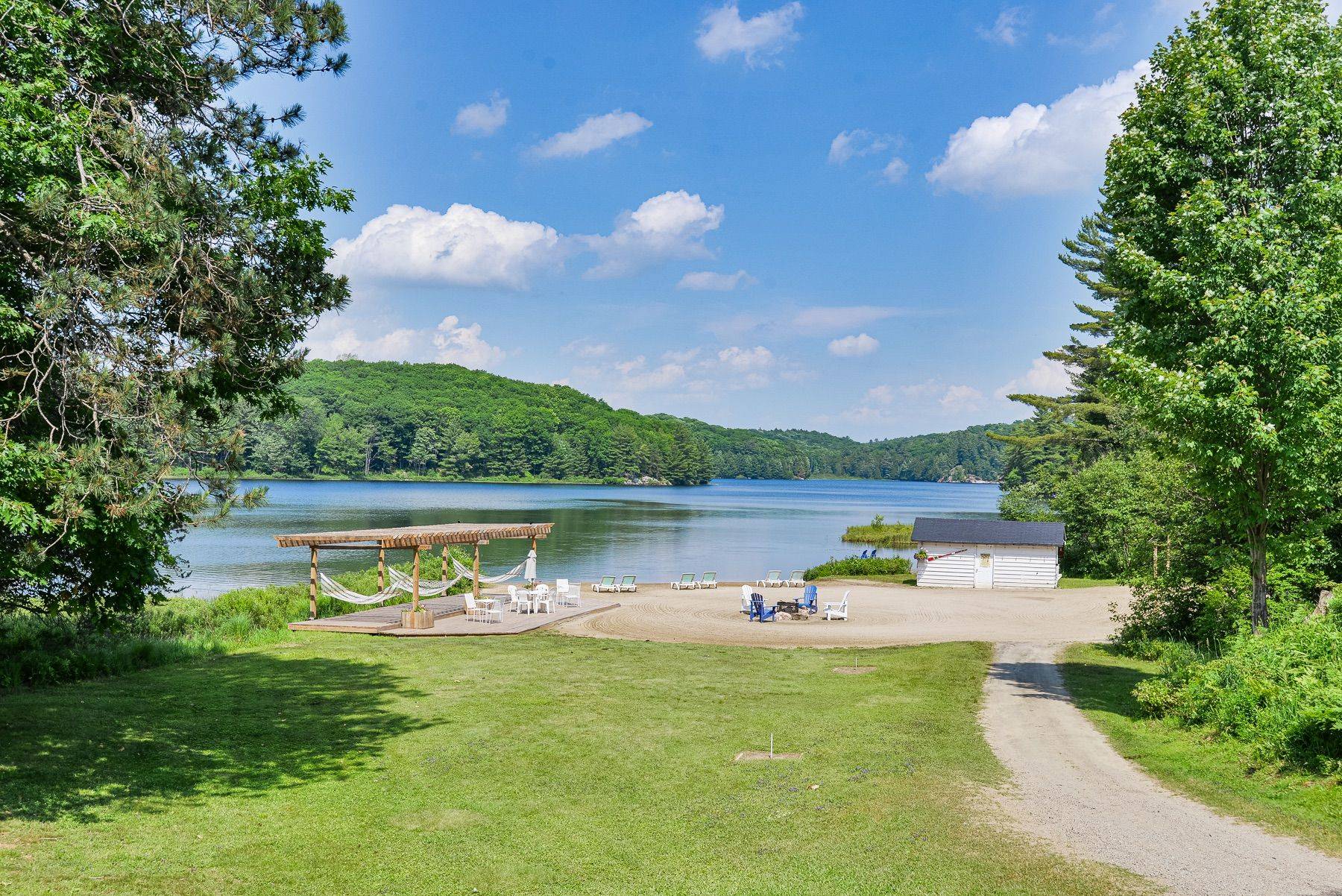 Huntsville, ON P0B 1L0,848 & 1086 CLEARWATER LAKE Rd & N. Deer Lake RD