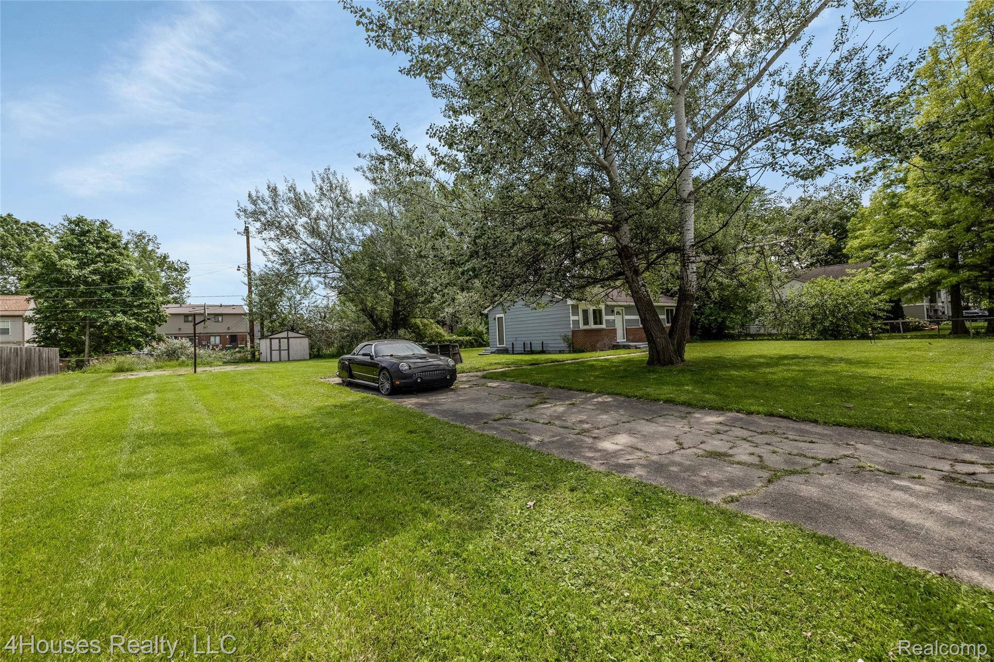 Romulus, MI 48174,6291 EDMUND ST