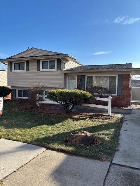 Commerce Twp, MI 48017,674 Langley BLVD