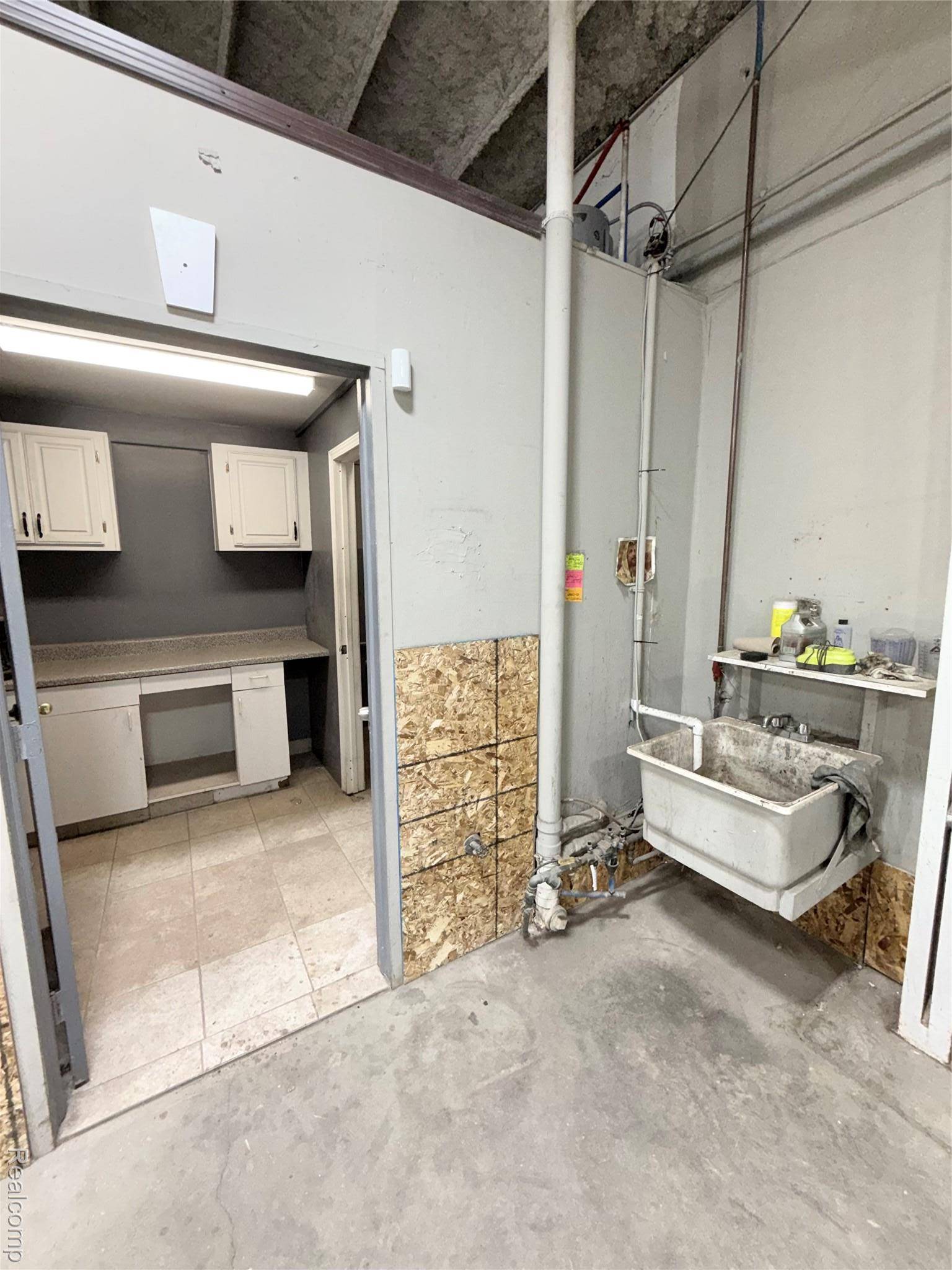 Shelby Twp, MI 48316,4445 22 Mile Rd, Unit B