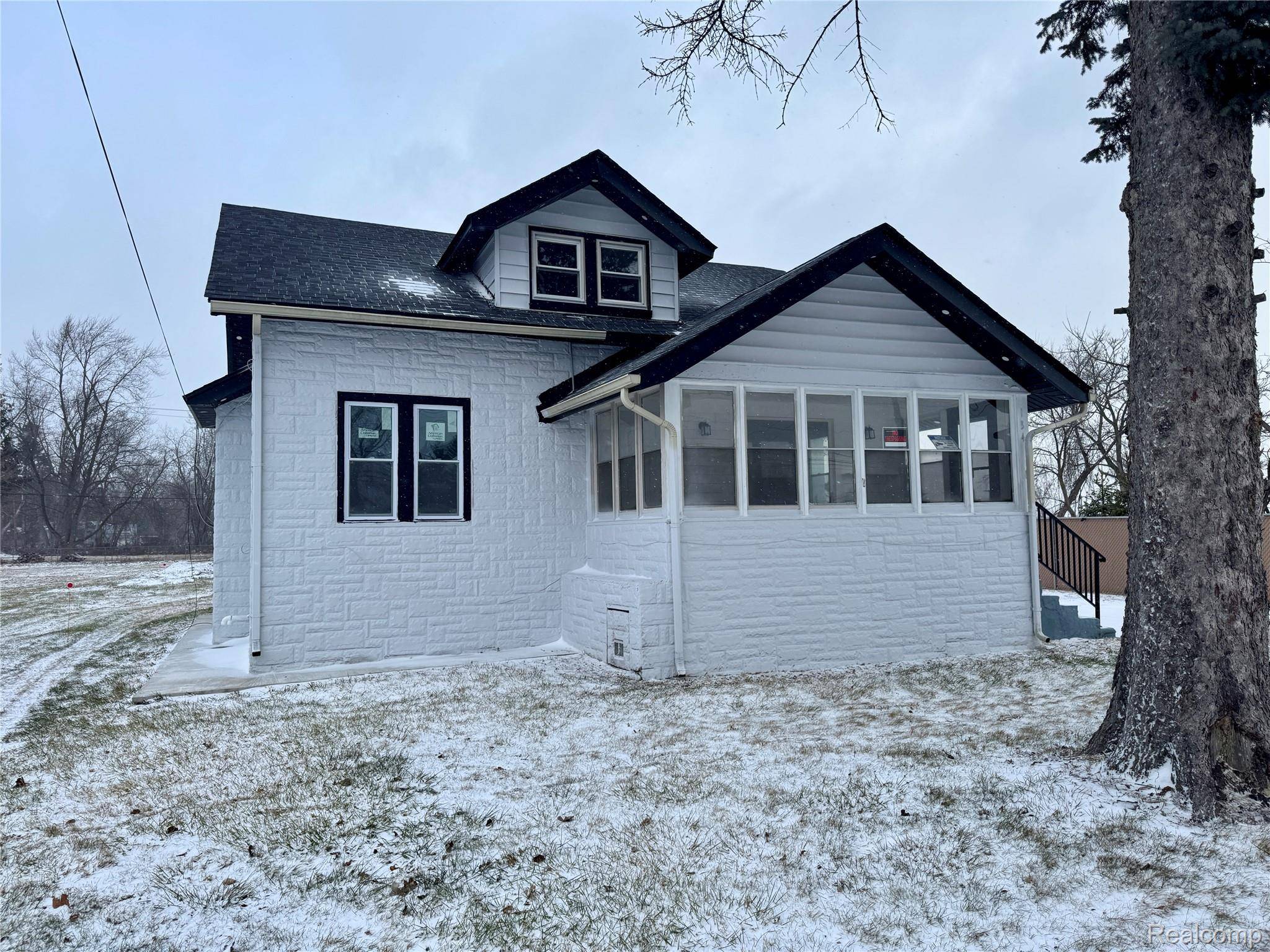 Rochester Hills, MI 48307,134 W Auburn RD