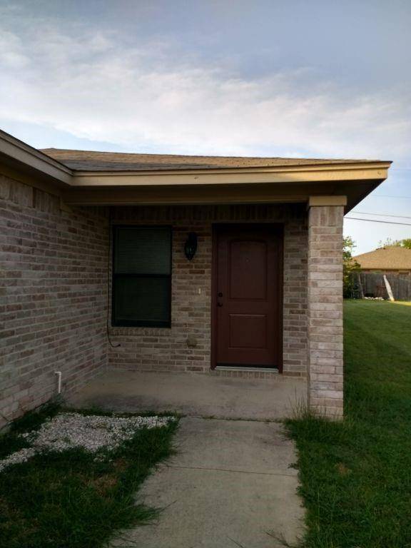 Fort Worth, TX 76116,8124 & 8126 Doreen Avenue