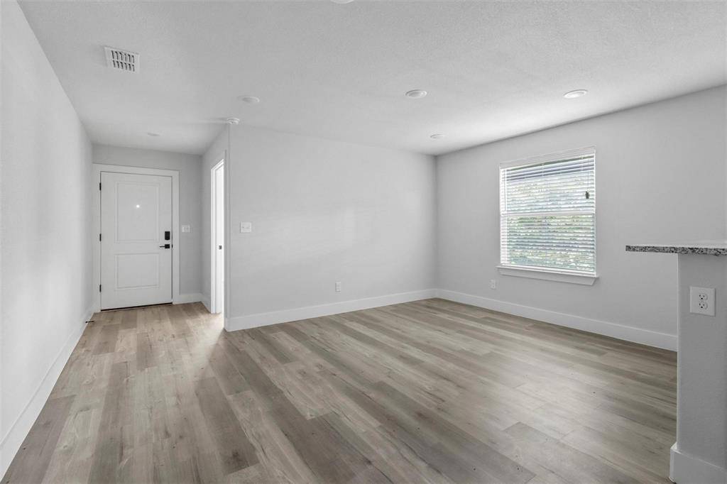 Bonham, TX 75418,408 W 6th Street #2