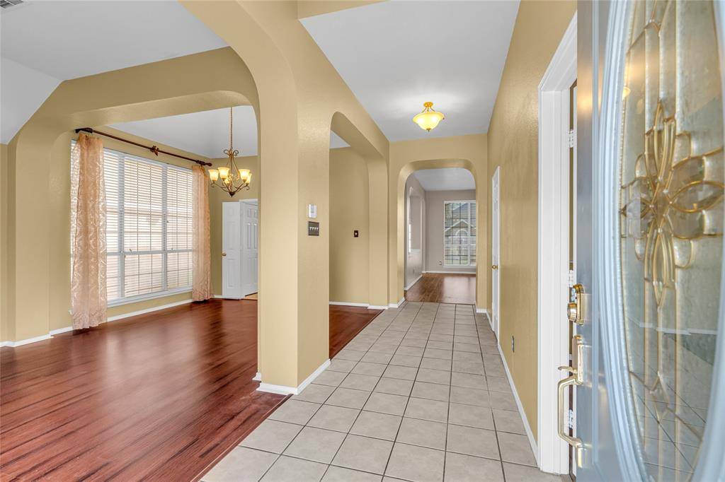 Arlington, TX 76002,6911 Thunderbird Drive