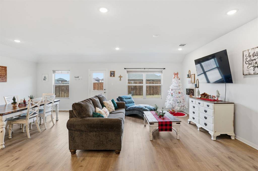 Van Alstyne, TX 75495,556 Hickory Ridge Drive