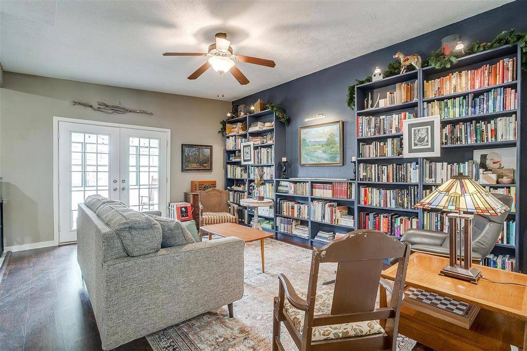 Fort Worth, TX 76133,4913 Rutland Avenue