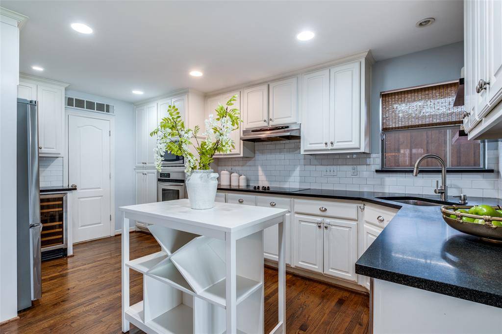 Dallas, TX 75209,5713 W Amherst Avenue