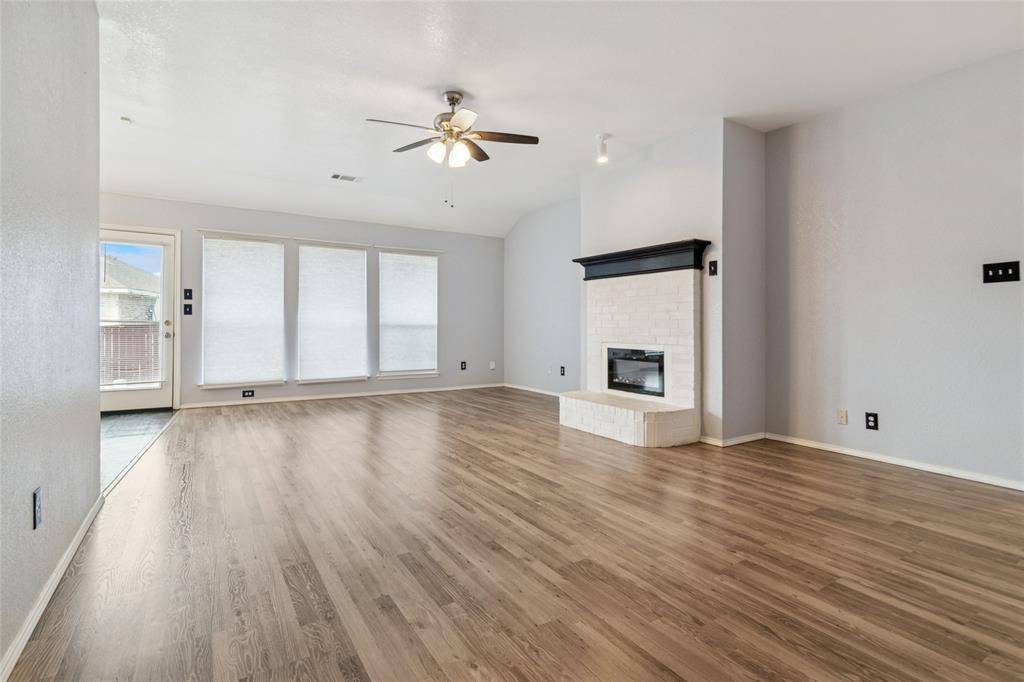 Desoto, TX 75115,1403 Aviary Drive