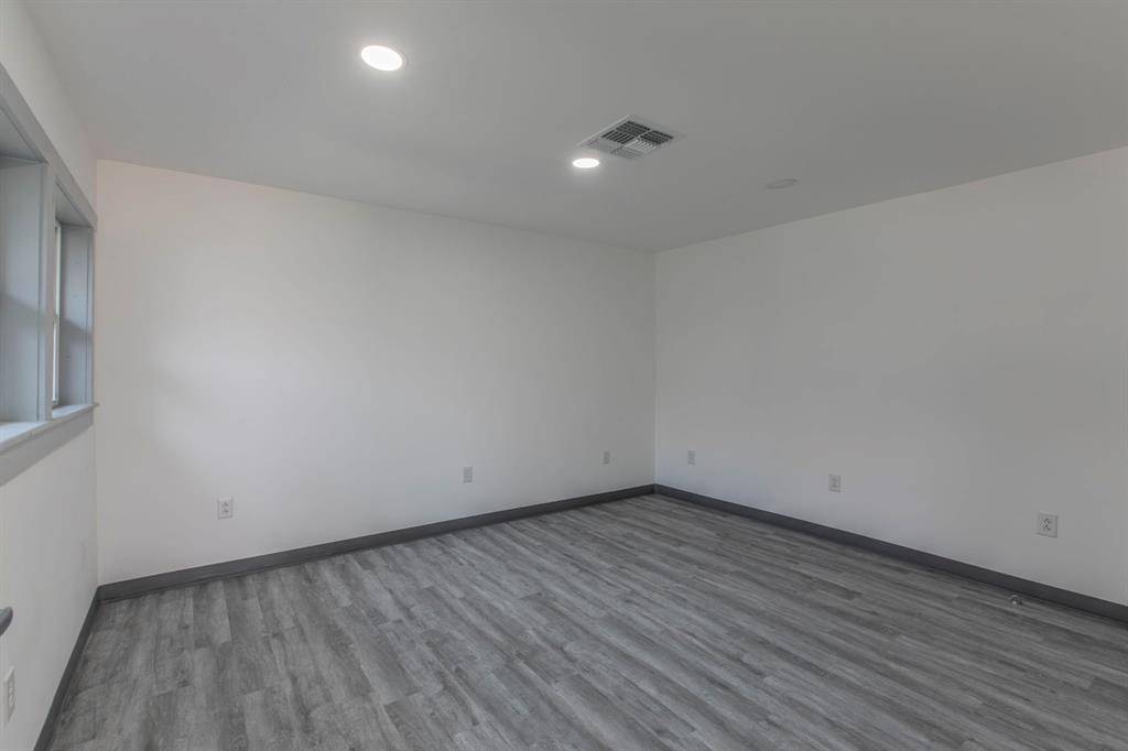 Bridgeport, TX 76426,904 13th Street #2