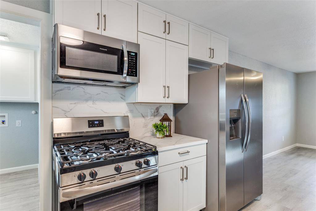 Bowie, TX 76230,804 Lively Street