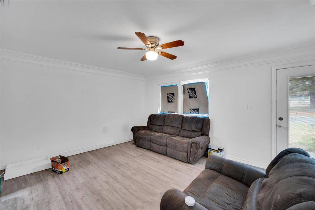 Kennedale, TX 76060,908 Harrison Drive