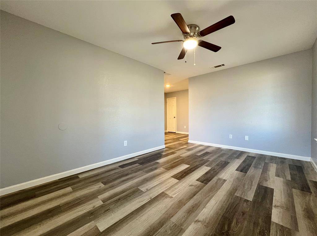 Fort Worth, TX 76111,1008 S Retta Street