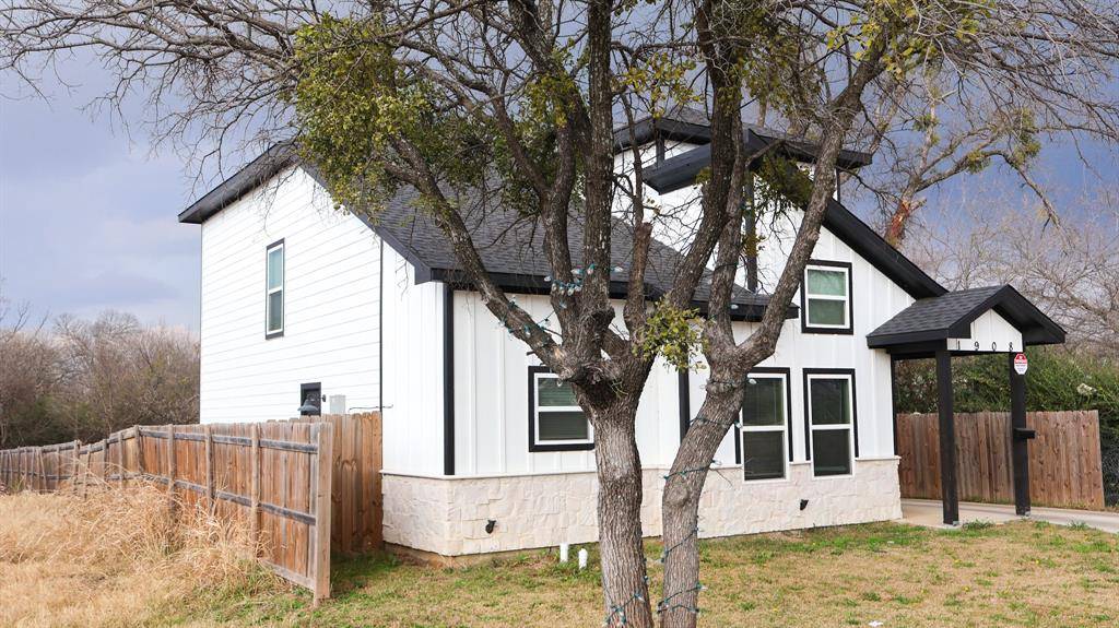 Fort Worth, TX 76105,1908 Amanda Avenue