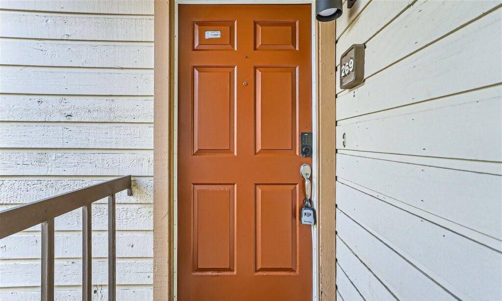 Addison, TX 75001,16301 Ledgemont #269