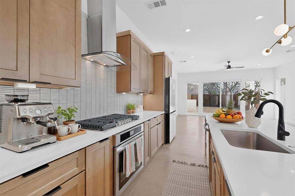 Dallas, TX 75223,5308 Terry Street