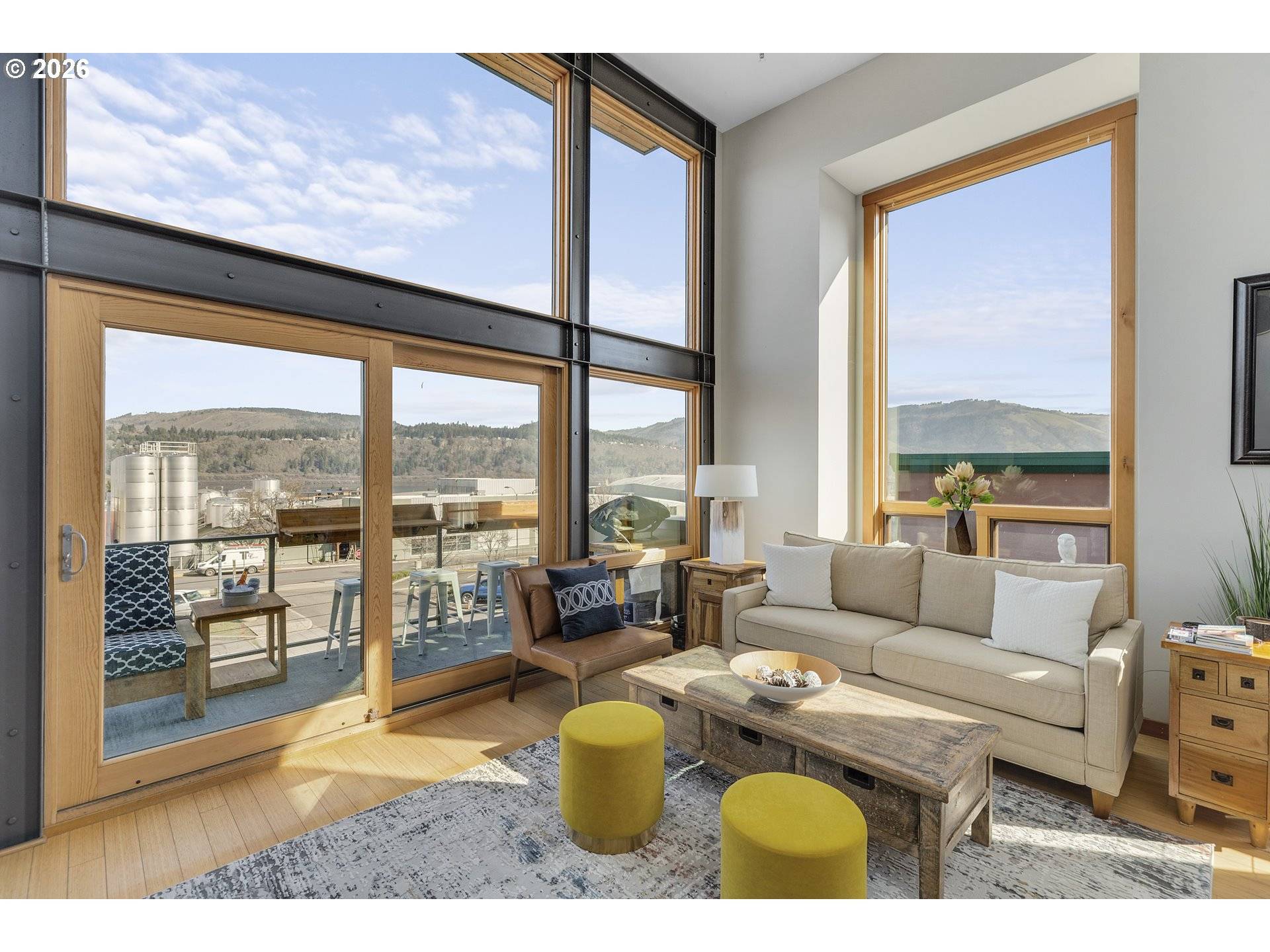 Hood River, OR 97031,606 CASCADE AVE #1