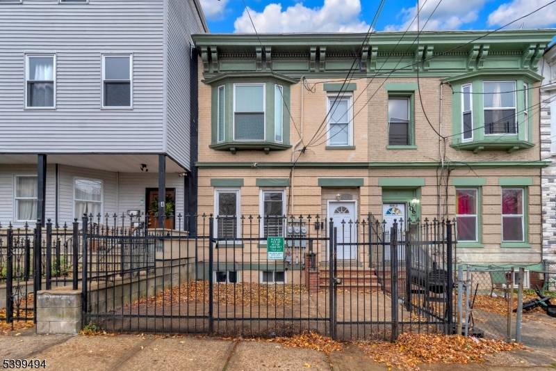 Newark City, NJ 07104,106 Peabody Pl