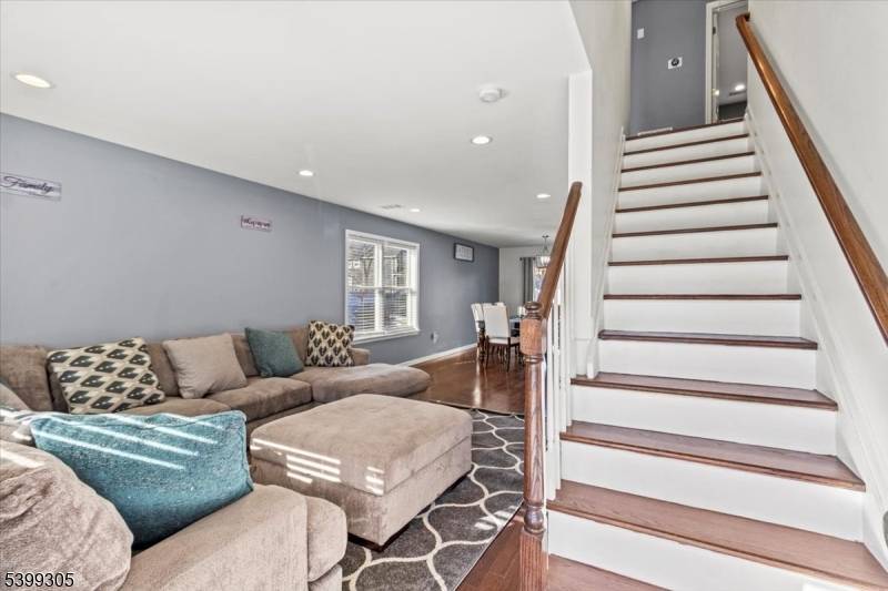 Roselle Boro, NJ 07203,620 Prosper Ave