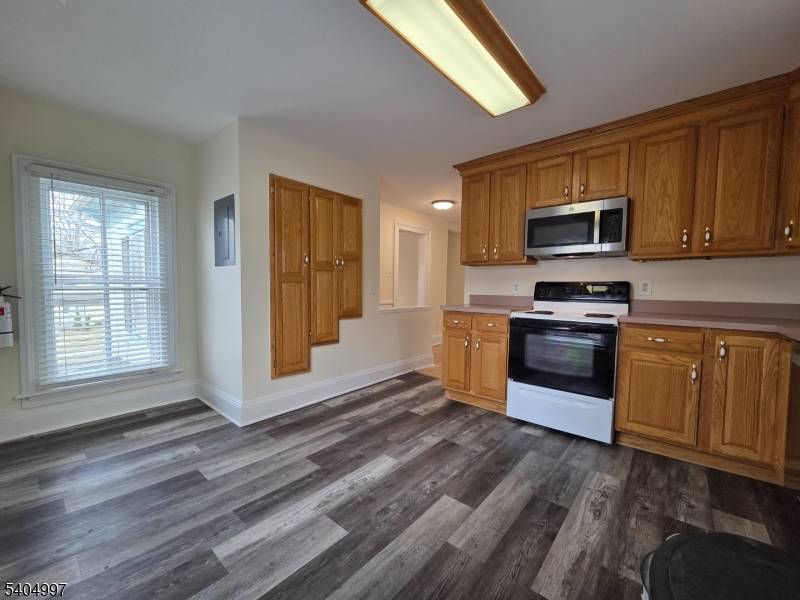 Fanwood Boro, NJ 07023,221 N Martine Ave