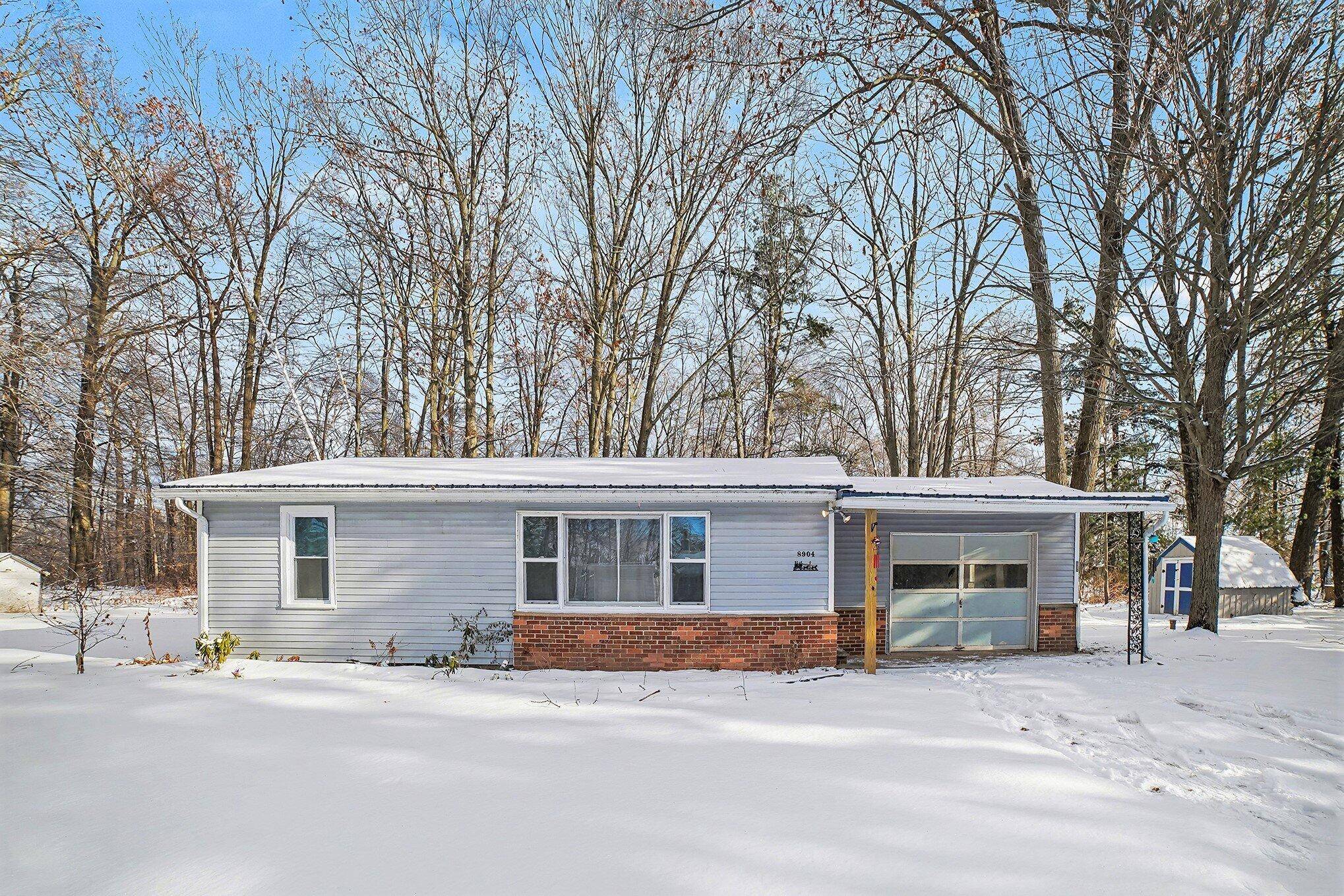 Farwell, MI 48622,8904 Yoder DR