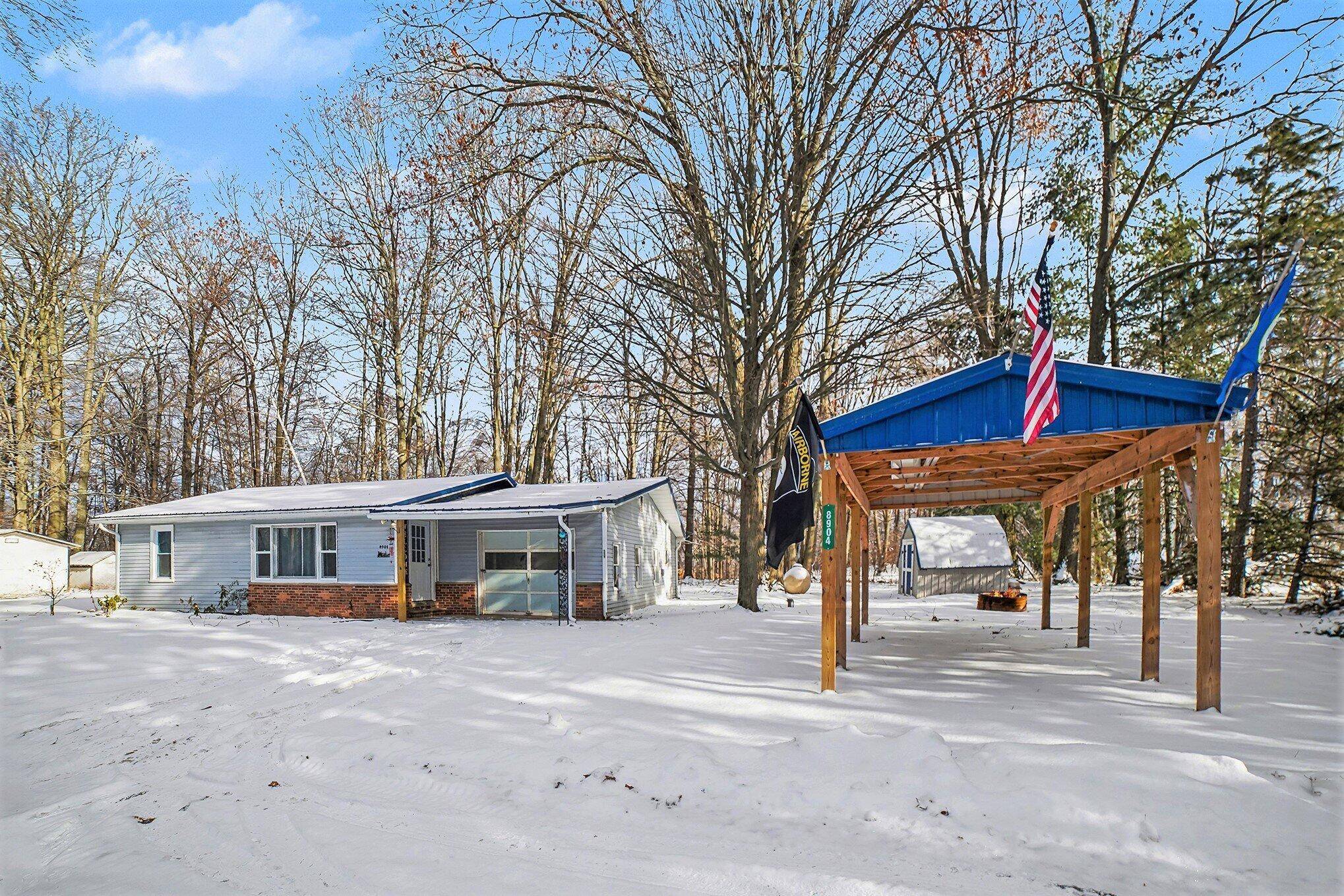 Farwell, MI 48622,8904 Yoder DR