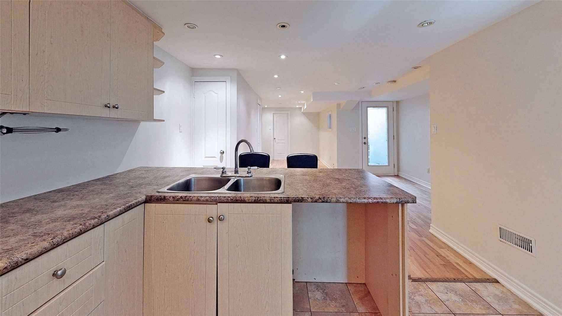 Toronto C01, ON M6K 3K7,41 Gladstone AVE #Lower