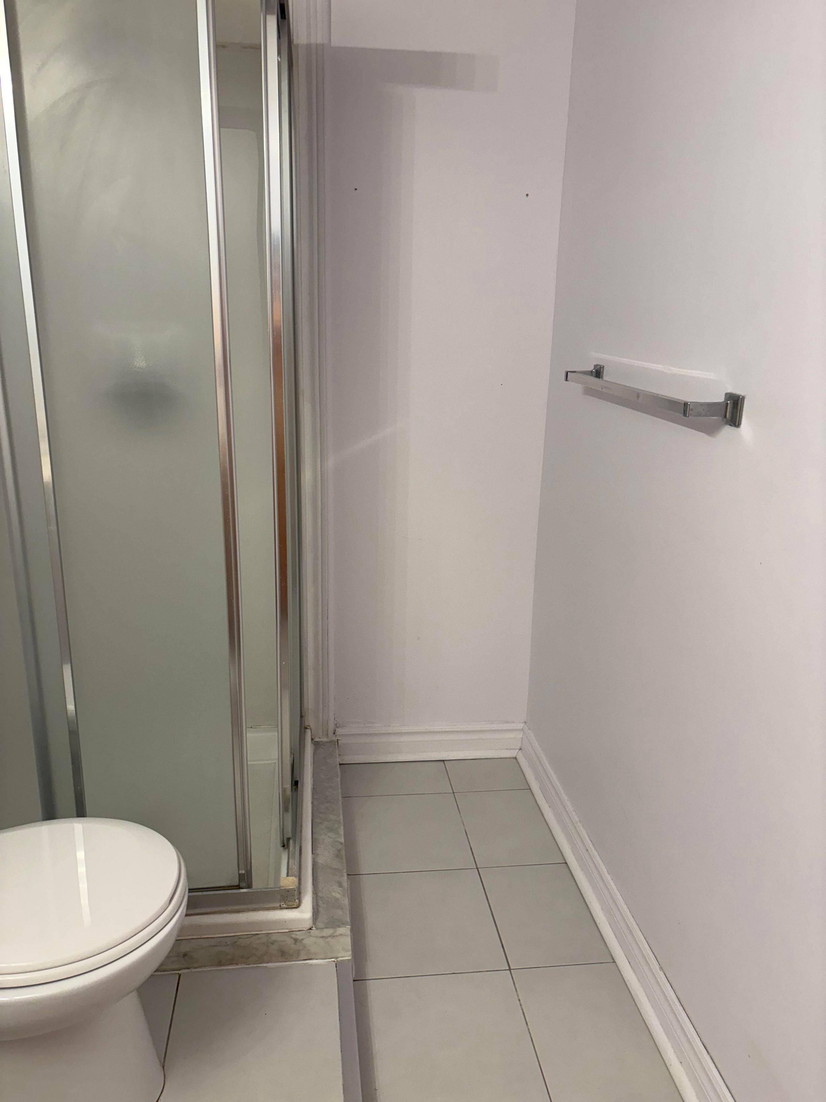 Pickering, ON L1V 4M2,1975 Fairport RD