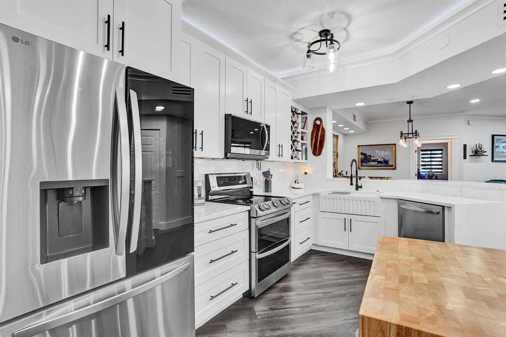 Tamarac, FL 33321,7755 Yardley Dr #209