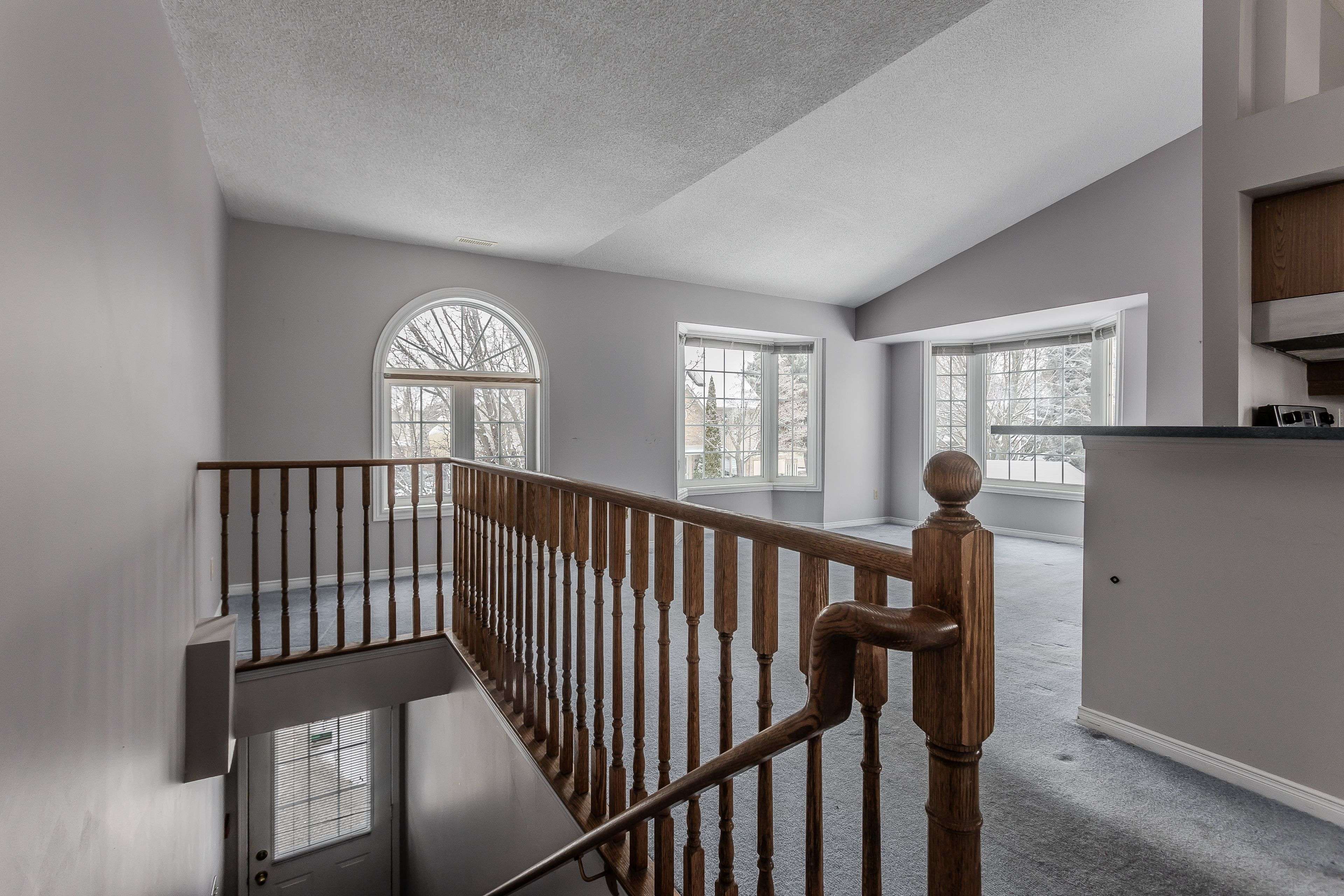 Burlington, ON L7N 1N1,3333 New ST #53