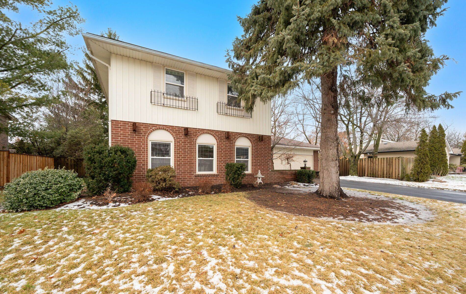 Oakville, ON L6J 5J6,2179 Adair CRES