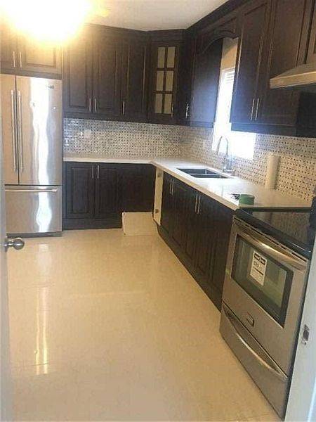 Toronto W10, ON M9W 4P8,30 Dittmer CRES #Upper