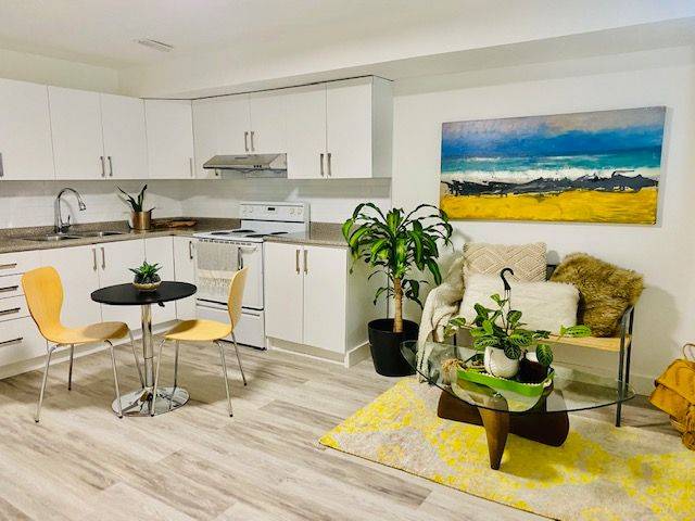 Toronto W02, ON M6H 3X6,918 St Clarens AVE #Lower