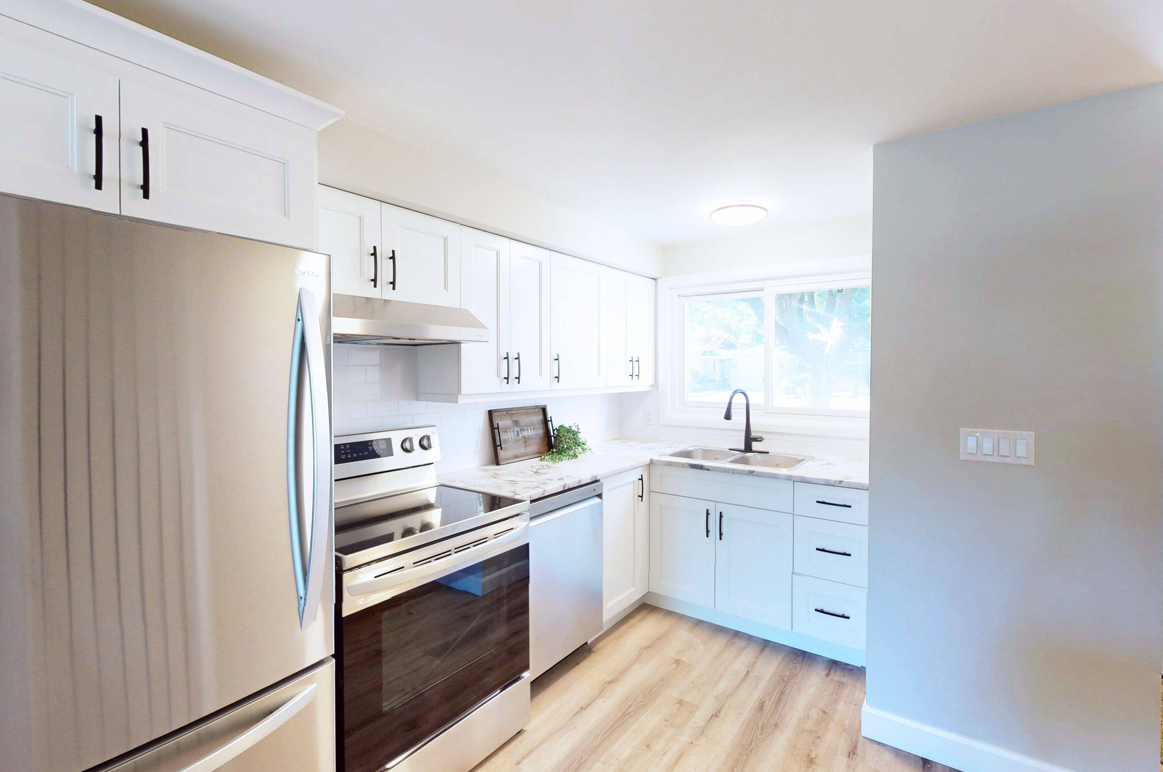 Woodstock, ON N4S 5J8,648 Brant ST