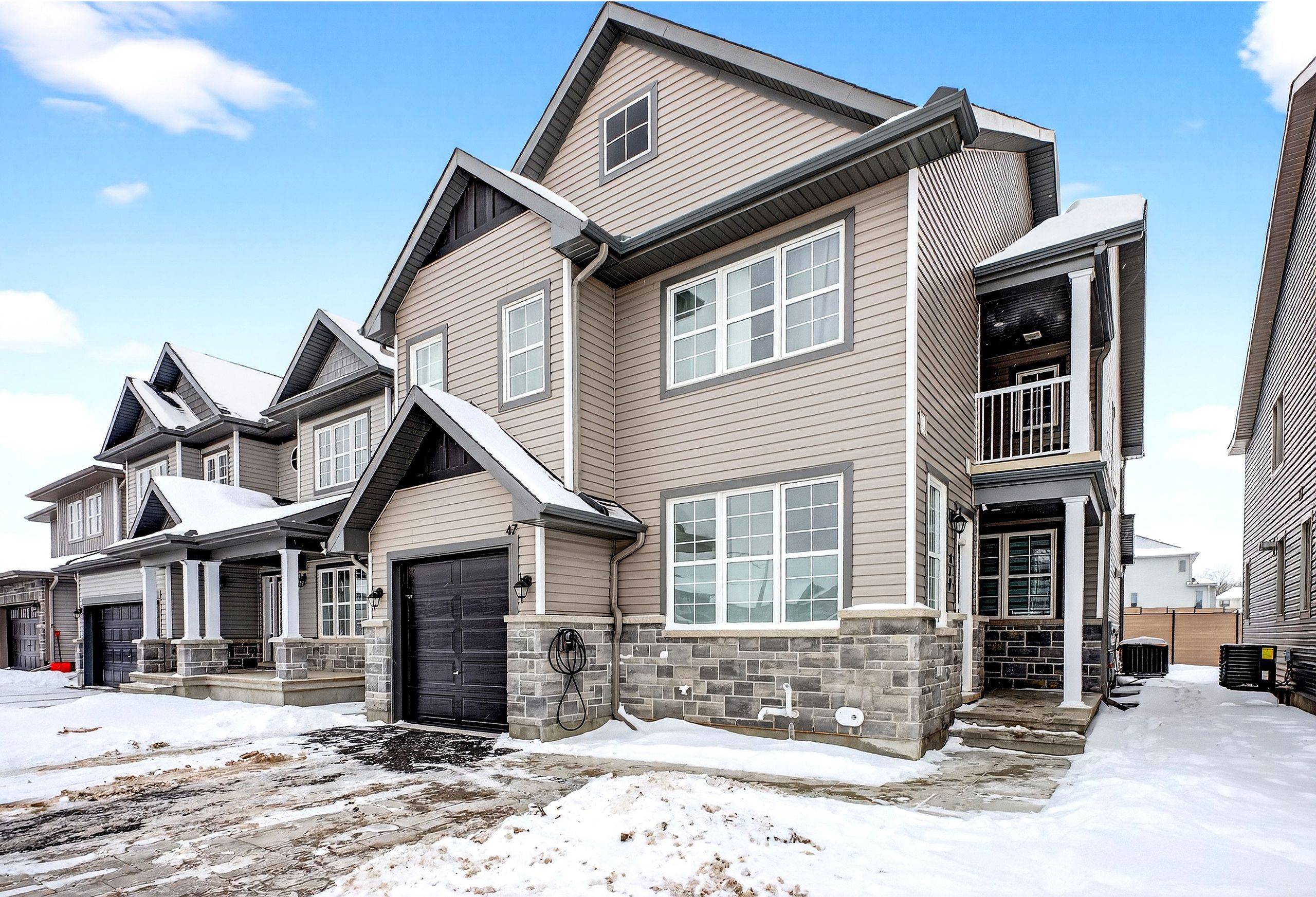 Blossom Park - Airport And Area, ON K1X 0J3,47 Dun Skipper DR #B