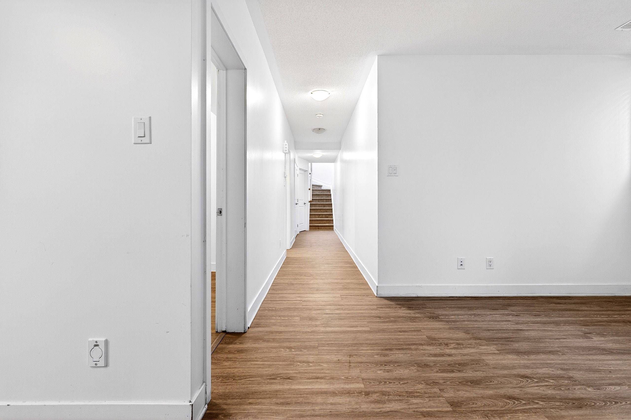 Blossom Park - Airport And Area, ON K1X 0J3,47 Dun Skipper DR #B