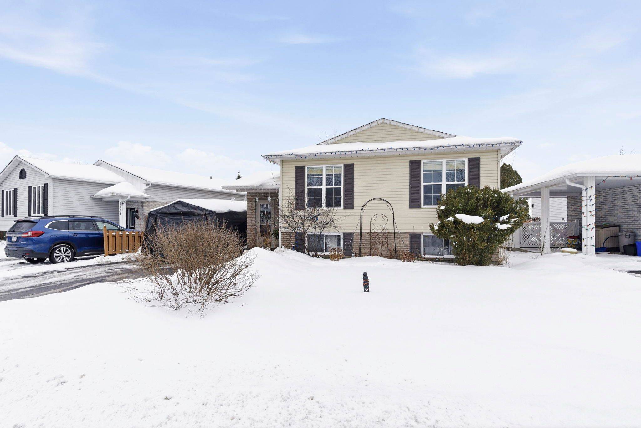 Cornwall, ON K6J 5T6,1712 Cumberland ST