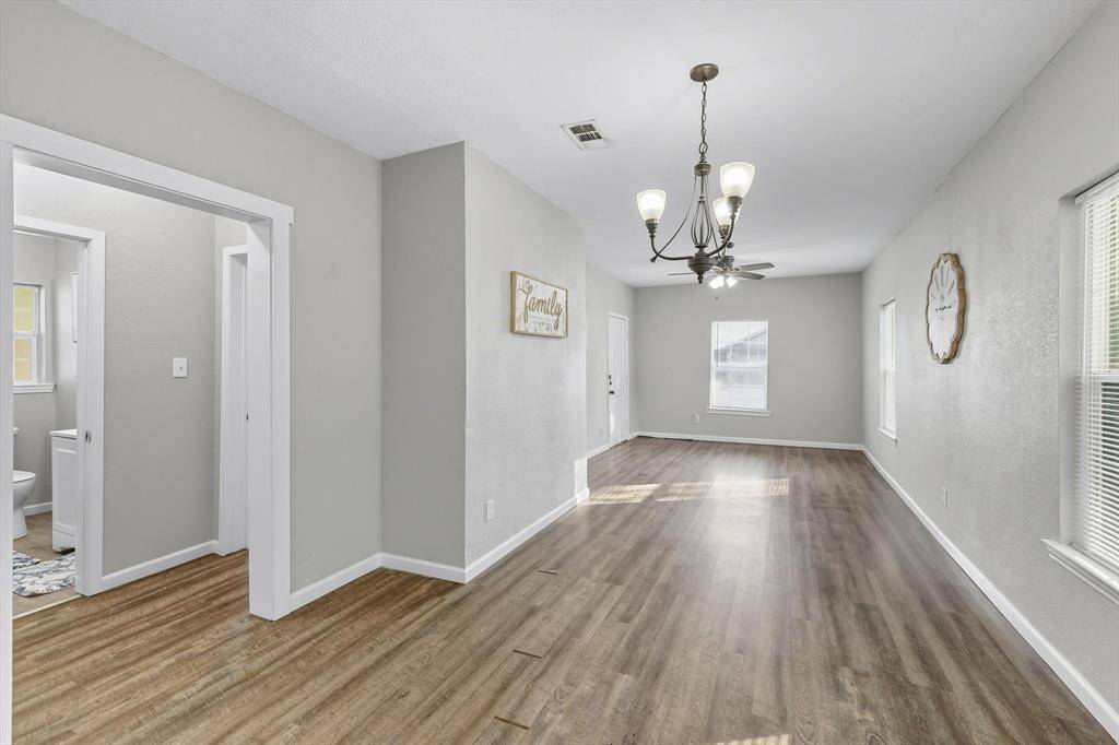 Fort Worth, TX 76104,717 E Davis Avenue