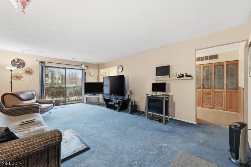 Edison Twp., NJ 08837,307 Edison Glen Ter