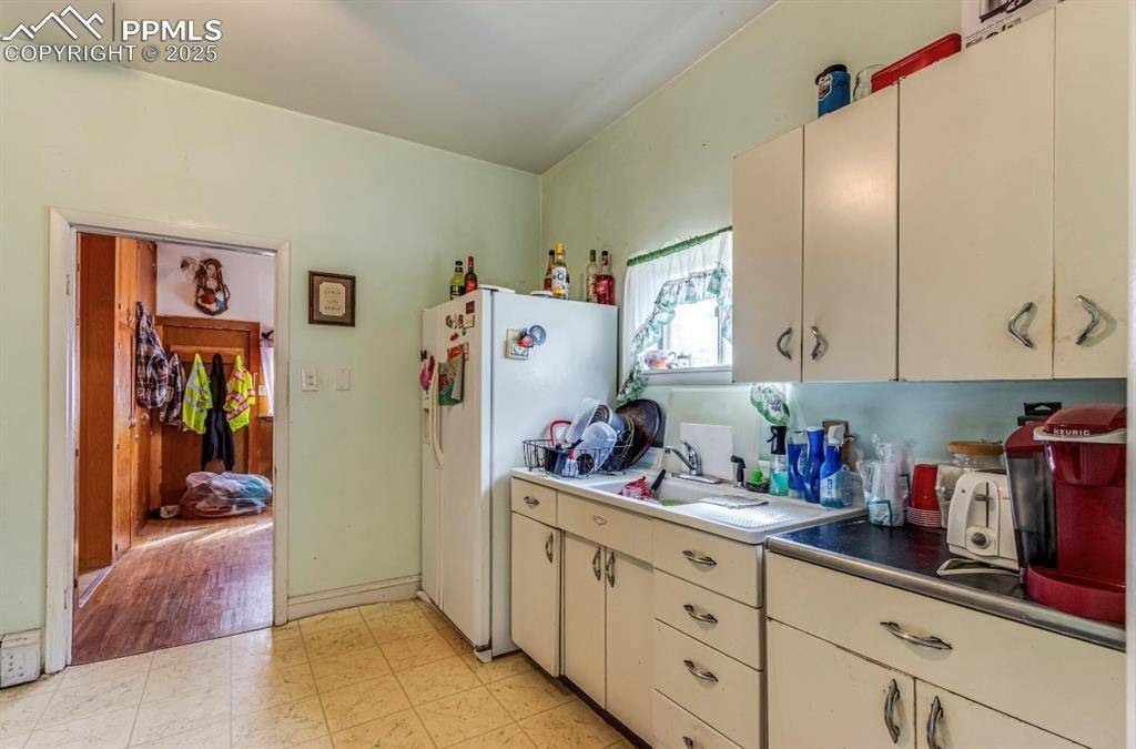 Walsenburg, CO 81089,129 E 9th ST