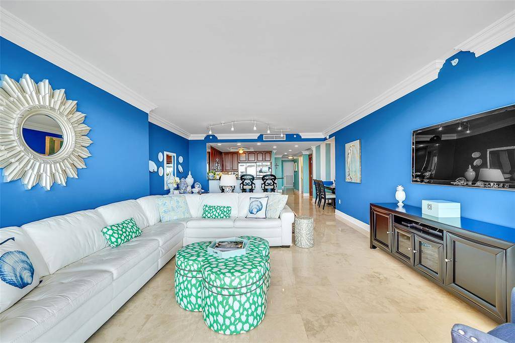 Pompano Beach, FL 33062,821 N Riverside Dr #PH2