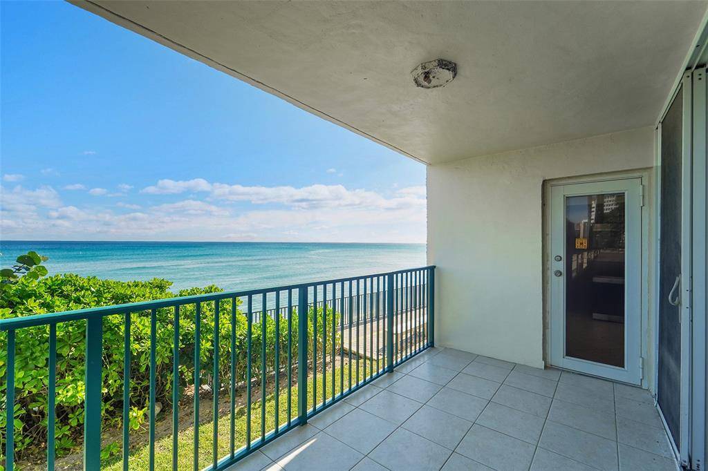 Hillsboro Beach, FL 33062,1239 Hillsboro Mile #109