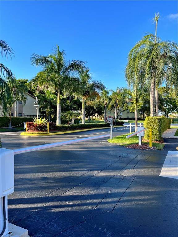 Boca Raton, FL 33428,9449 Boca Cove Cir #914