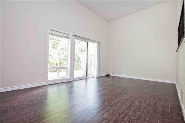 Markham, ON L3T 5G4,16 New Port WAY