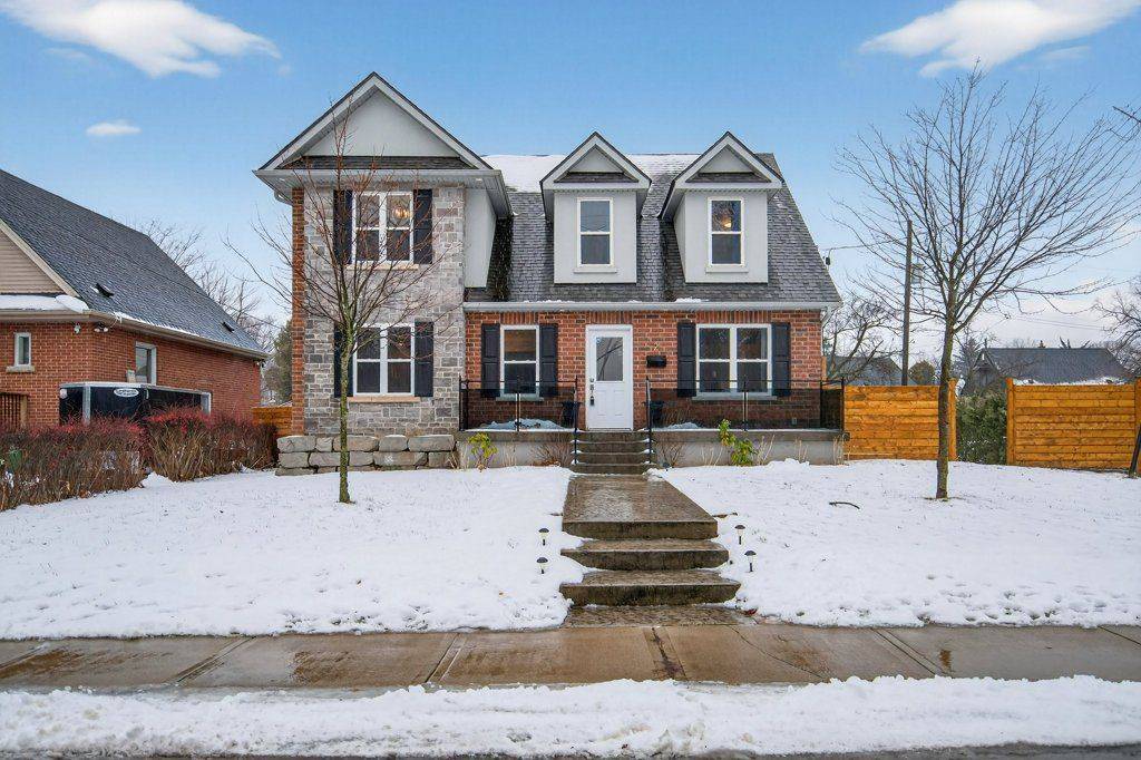 Hamilton, ON L8K 2B3,2 Sylvia AVE