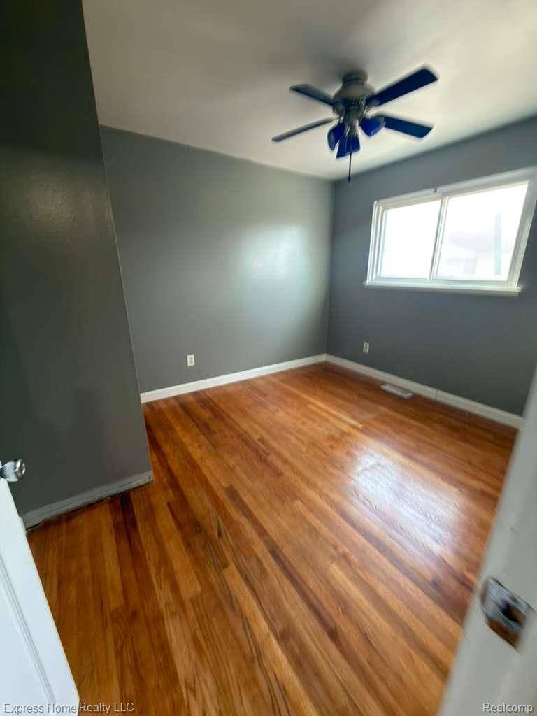 Warren, MI 48088,28155 Newport DR