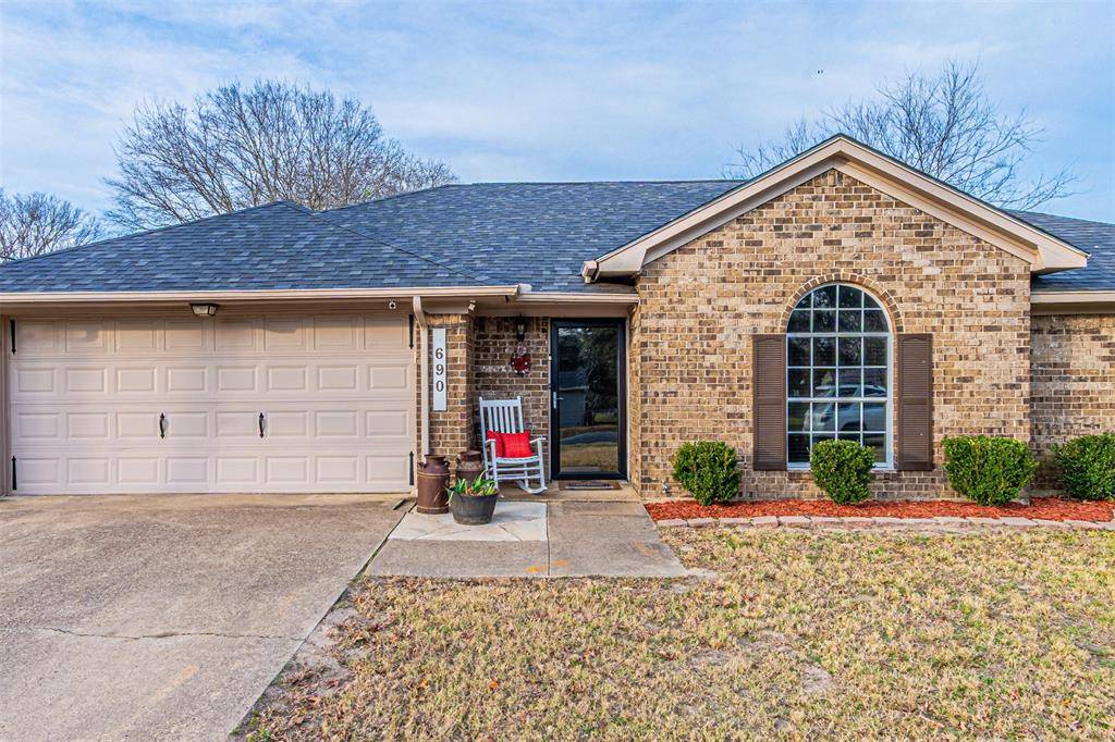 Van, TX 75790,690 W Ohio Street