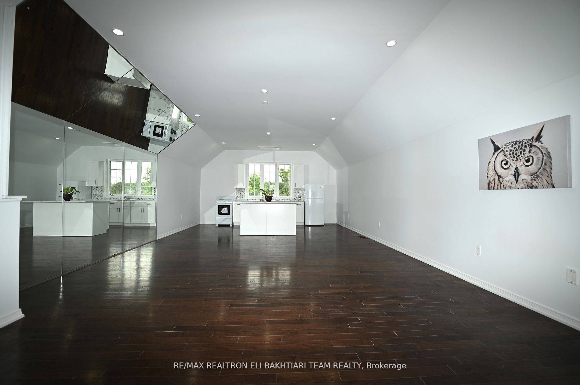 Innisfil, ON L9S 0G3,1226 Leslie DR