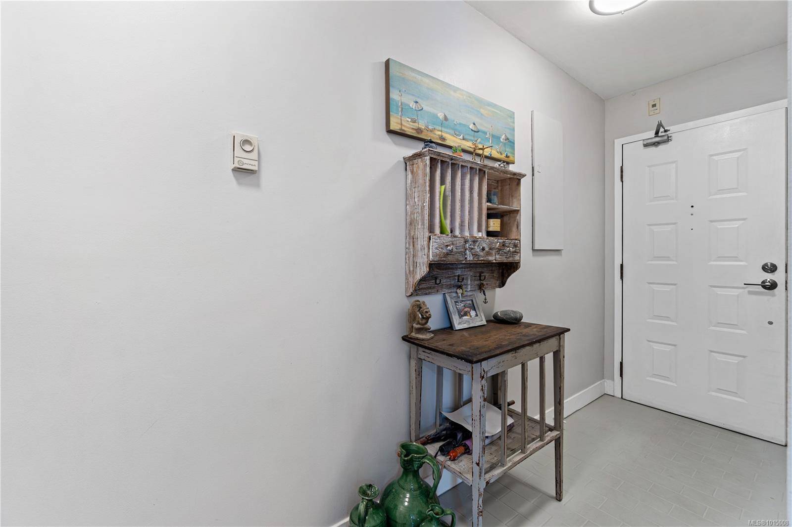 Nanaimo, BC V9S 5P1,2562 Departure Bay Rd #321